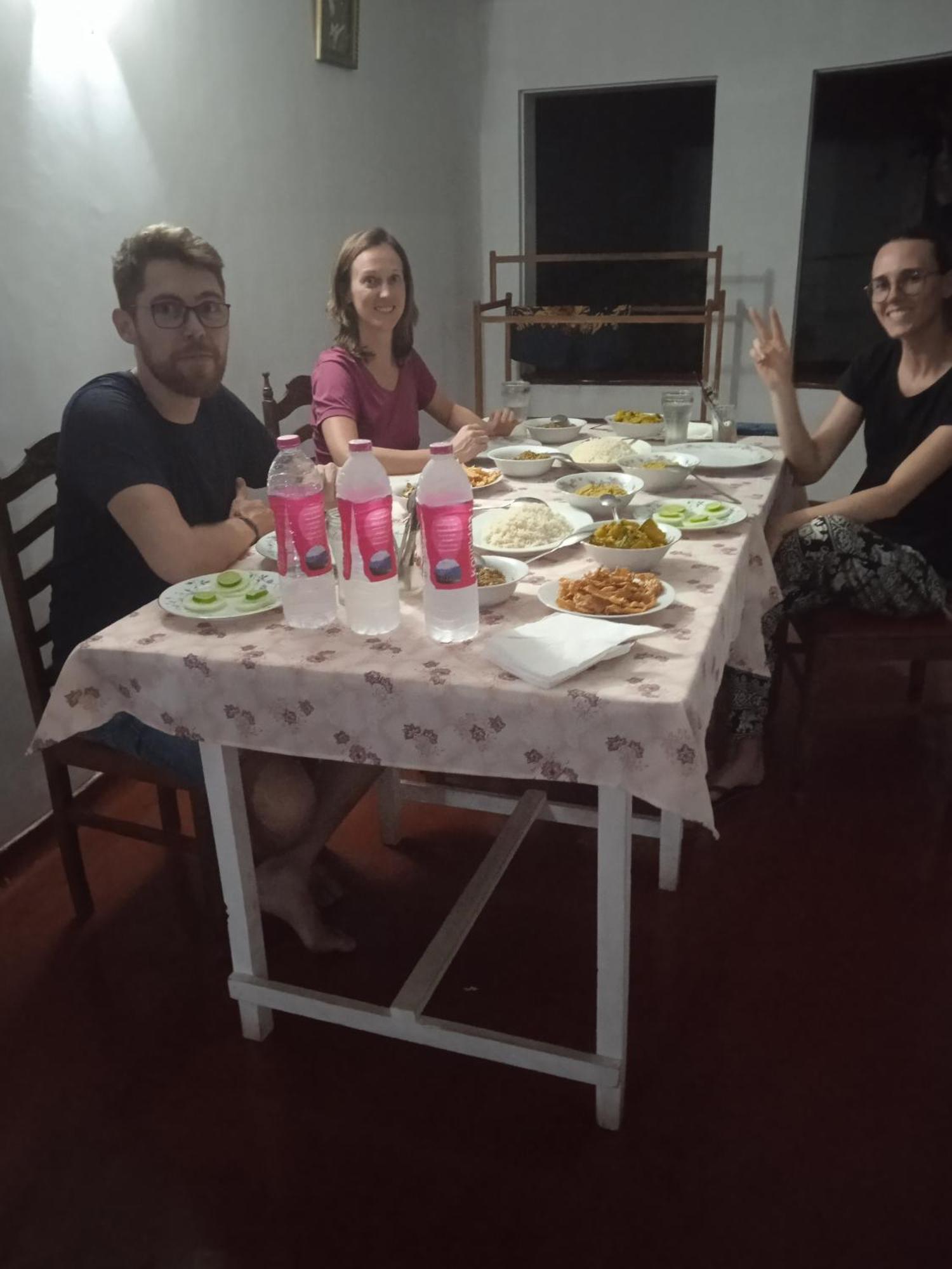 Sanaya Homestay Тангале Екстериор снимка