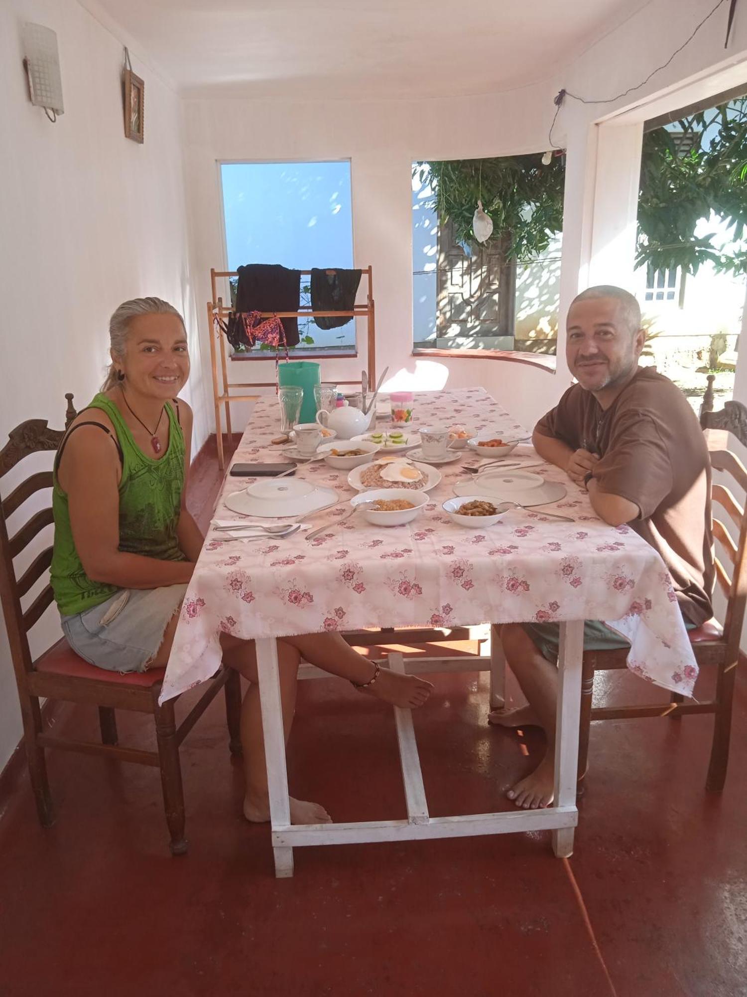 Sanaya Homestay Тангале Стая снимка