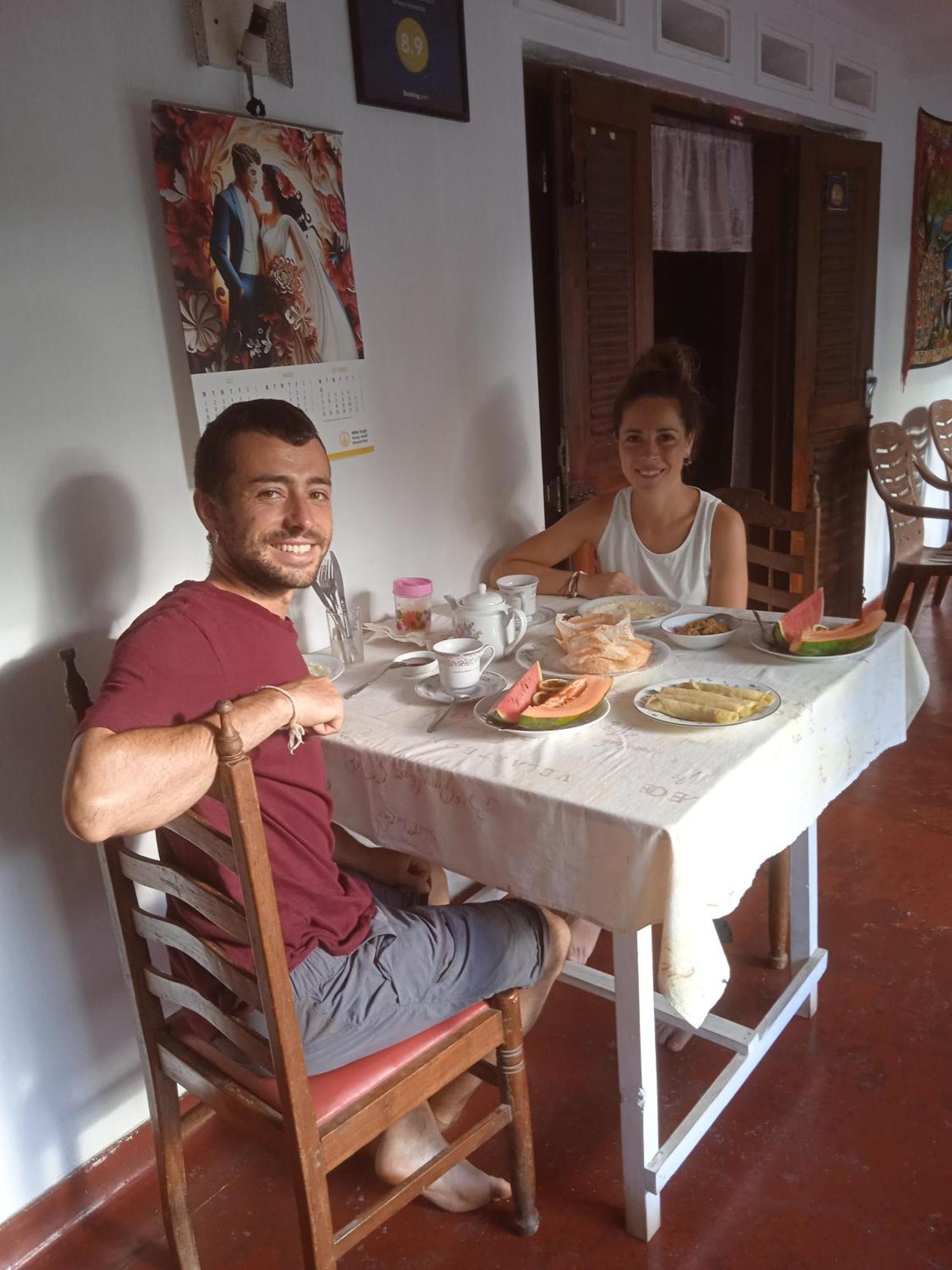 Sanaya Homestay Тангале Стая снимка